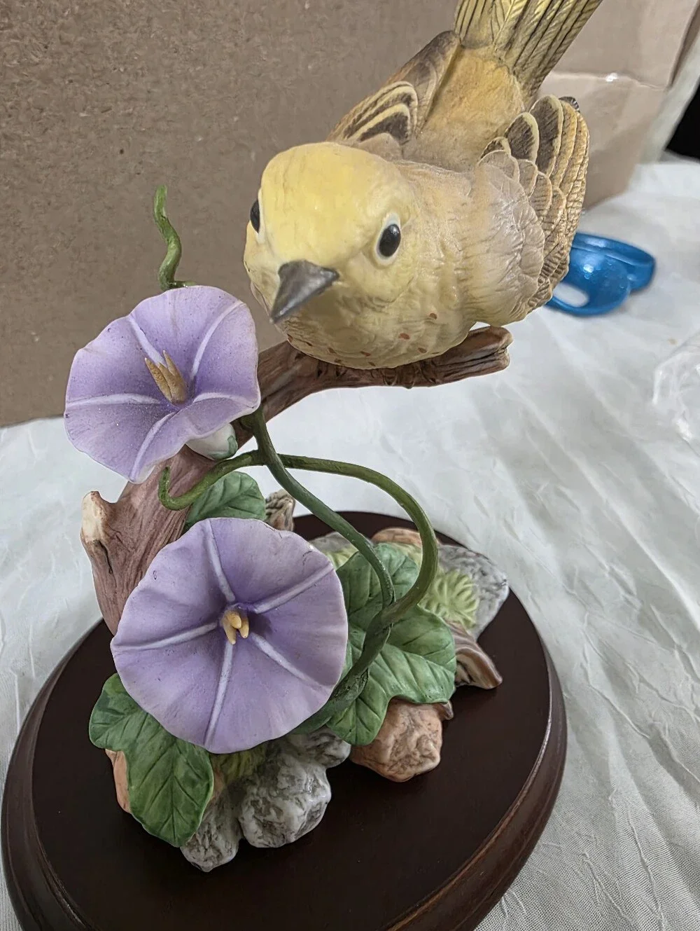 Songbird Serenade by Maruri Yellow WARBLER W/Morning glory 9832 New in box 1998.